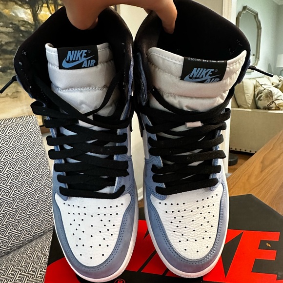 Air Jordan 1 Retro High OG University Blues Size 10.5 - Picture 4 of 6